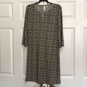 TACERA Black & Cream Dress